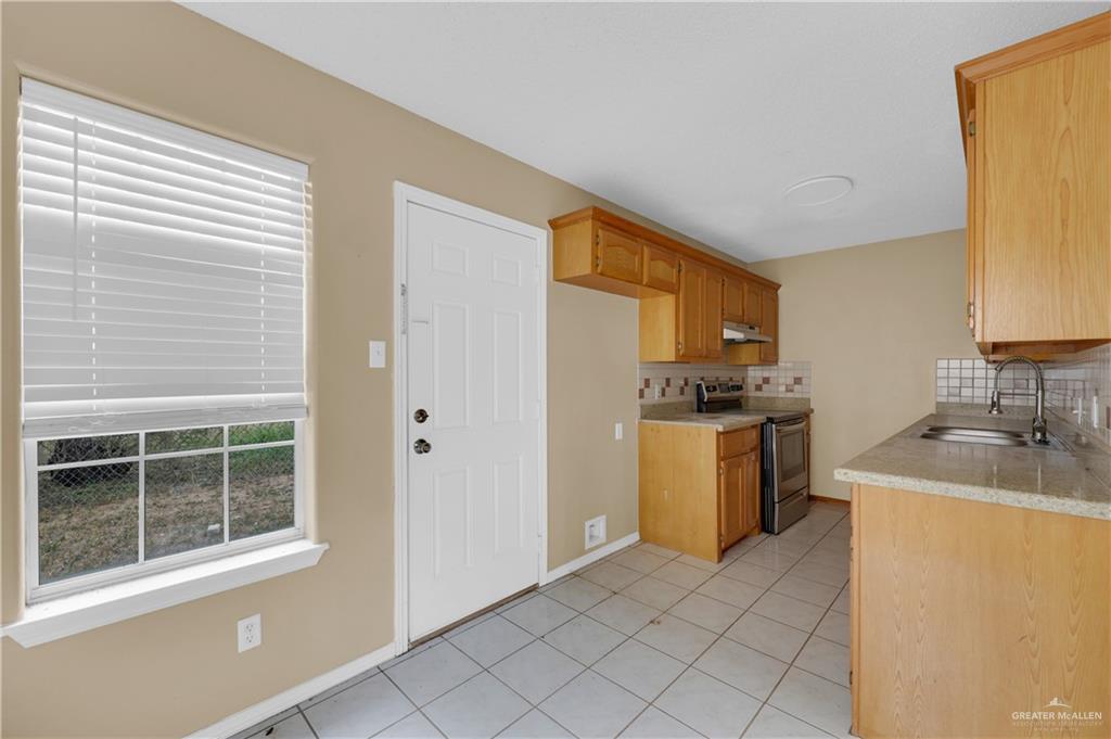 Photo 16 of 3000 Ashley Place