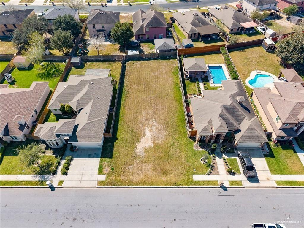 Photo 3 of 2220 Supreme Drive