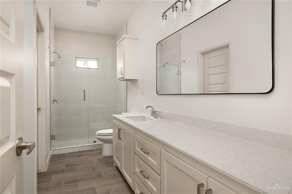 Photo 9 of 2805 Hayes Avenue #2