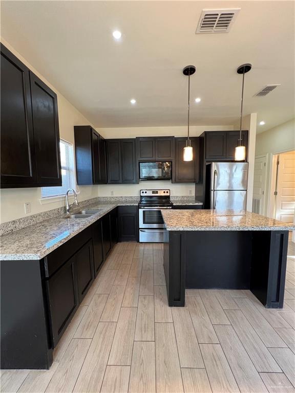 Photo 4 of 209 Teak Drive