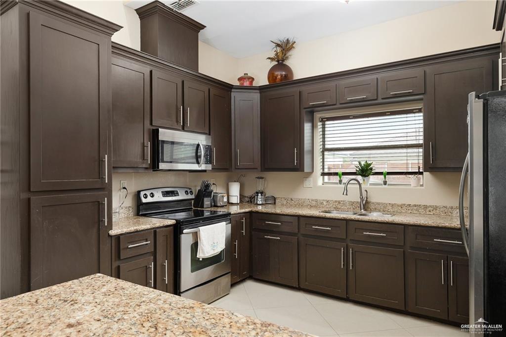 Photo 8 of 1012 Covina Avenue