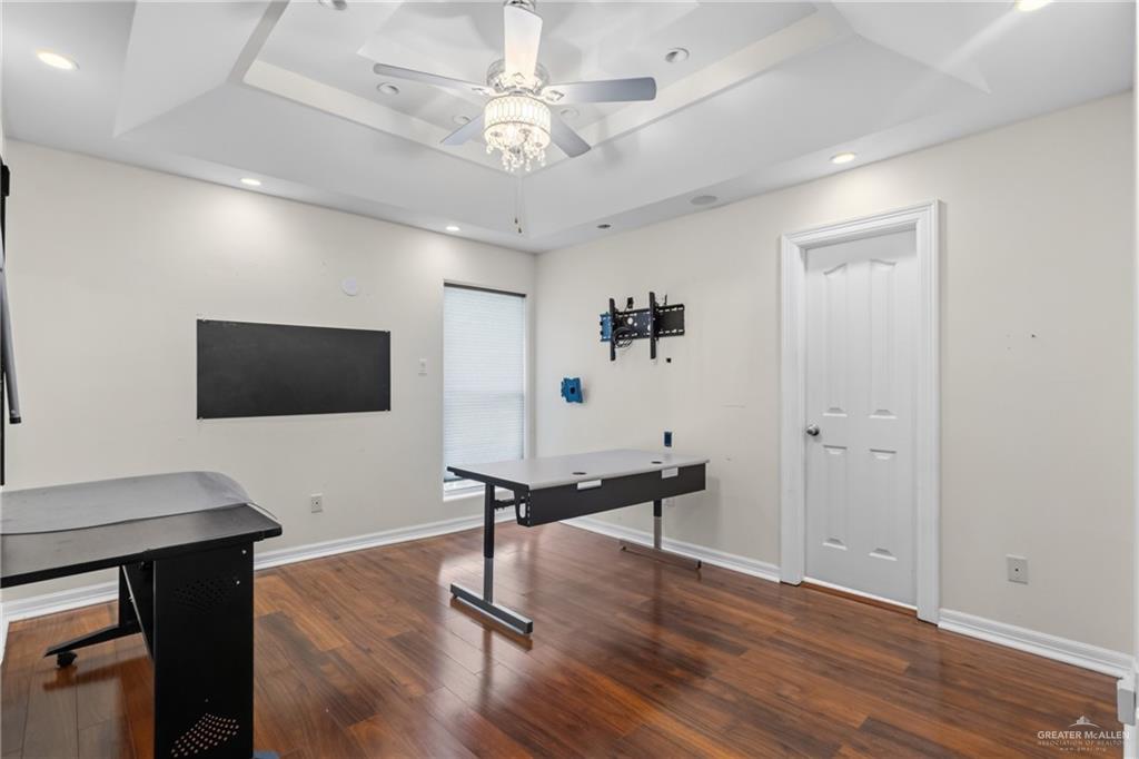 Photo 16 of 902 Cimarron Drive