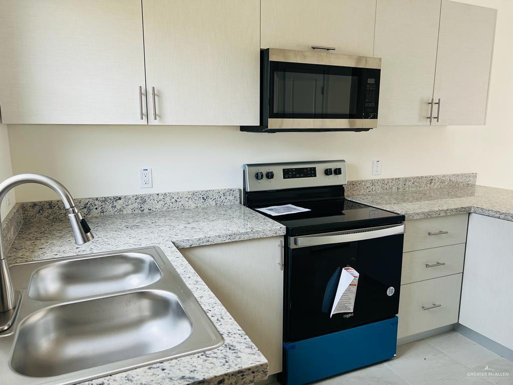 Photo 4 of 1405 Garfield Avenue #3