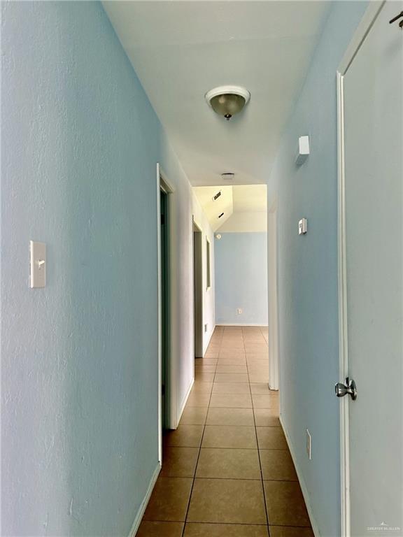 Photo 15 of 700 Iris Avenue