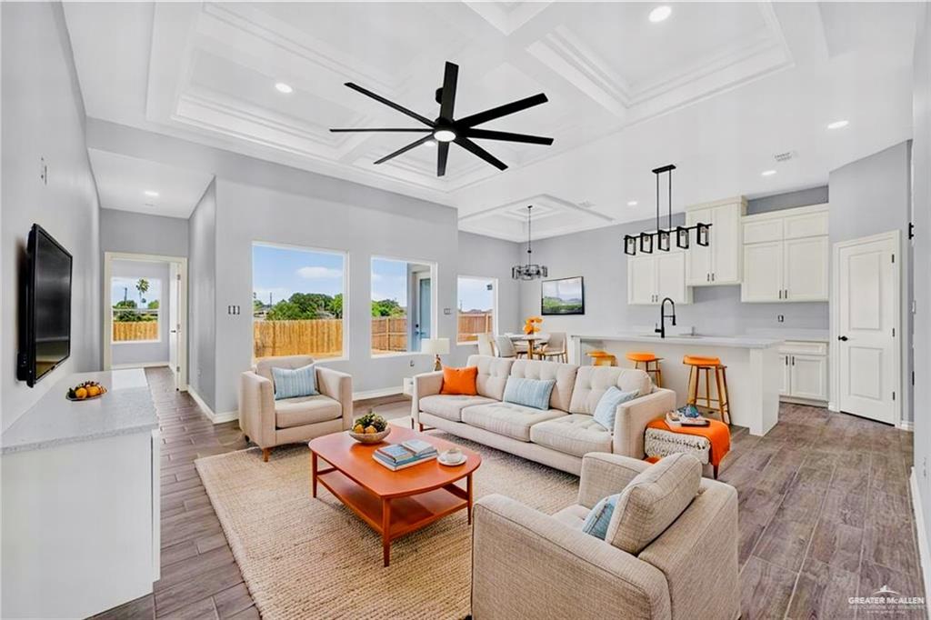 Photo 4 of 1820 Yellowwood Street