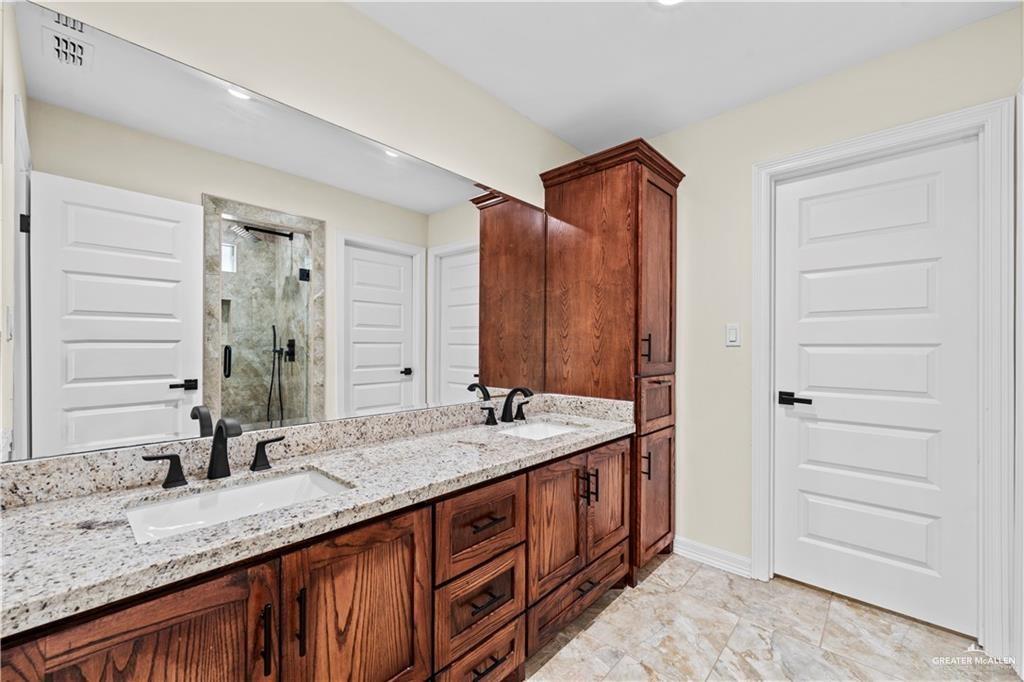 Photo 12 of 617 Tower Oak Drive