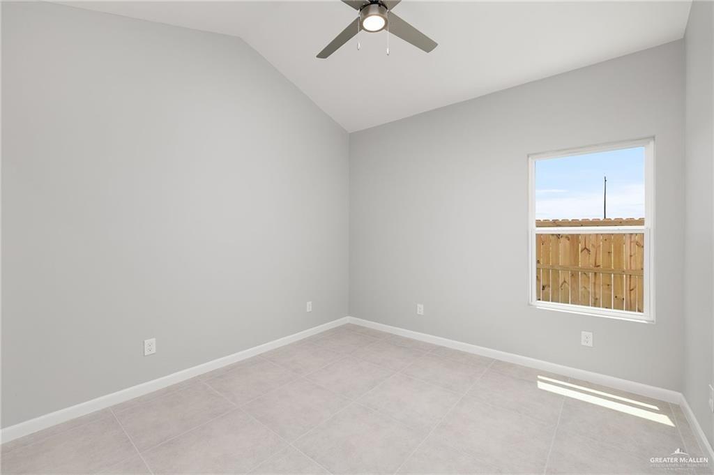 Photo 24 of 800 Oriole Road