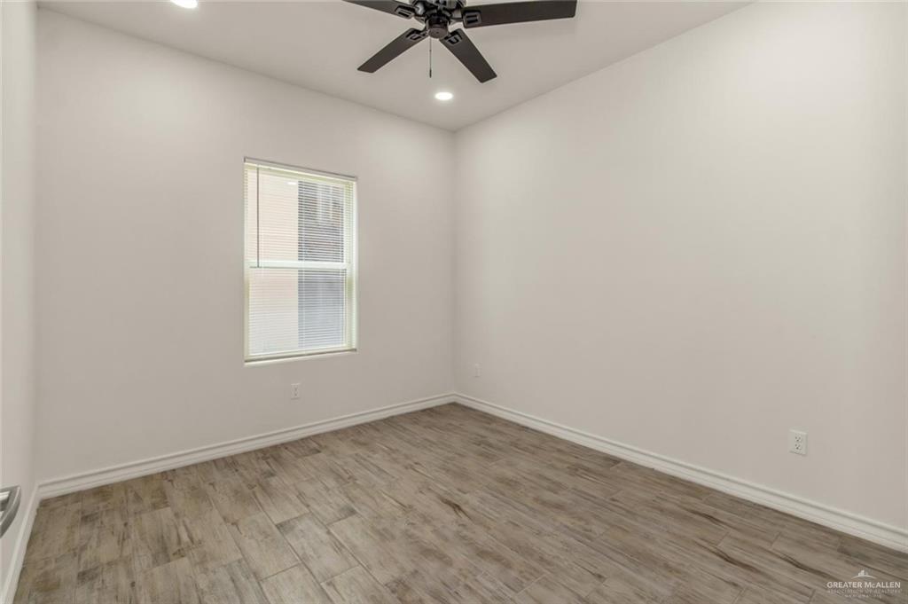 Photo 4 of 900 Redbud Avenue #16A2