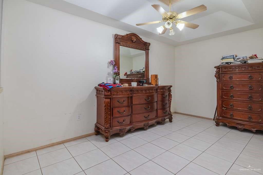 Photo 13 of 1821 Plainview Drive