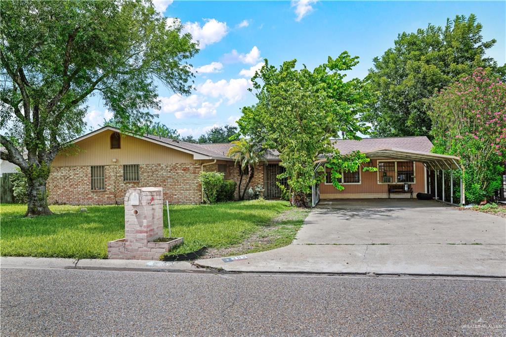 Photo 2 of 302 Rose Marie Street