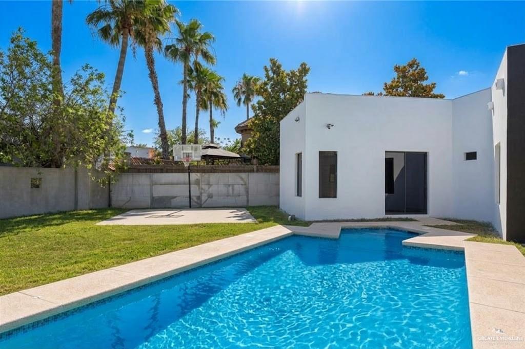 Photo 36 of 2037 45th Street