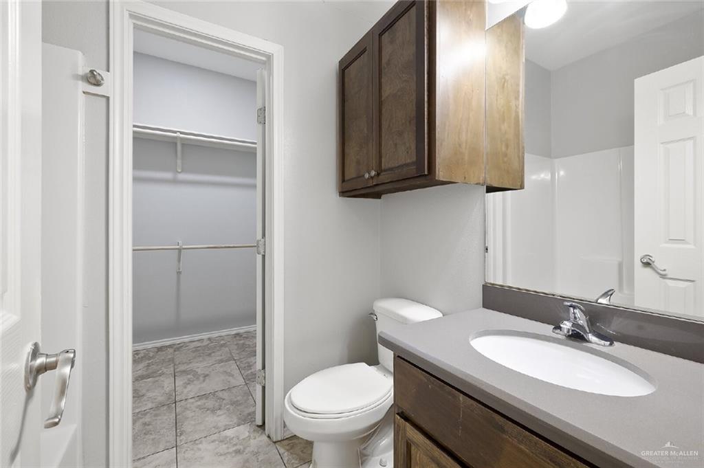Photo 7 of 416 5th Street #B2