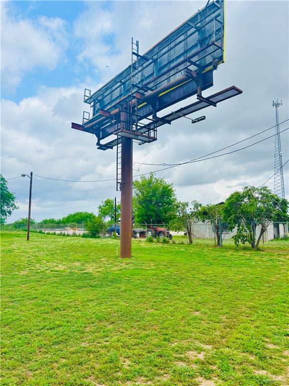 Photo 11 of 31665 US Highway 281 Highway