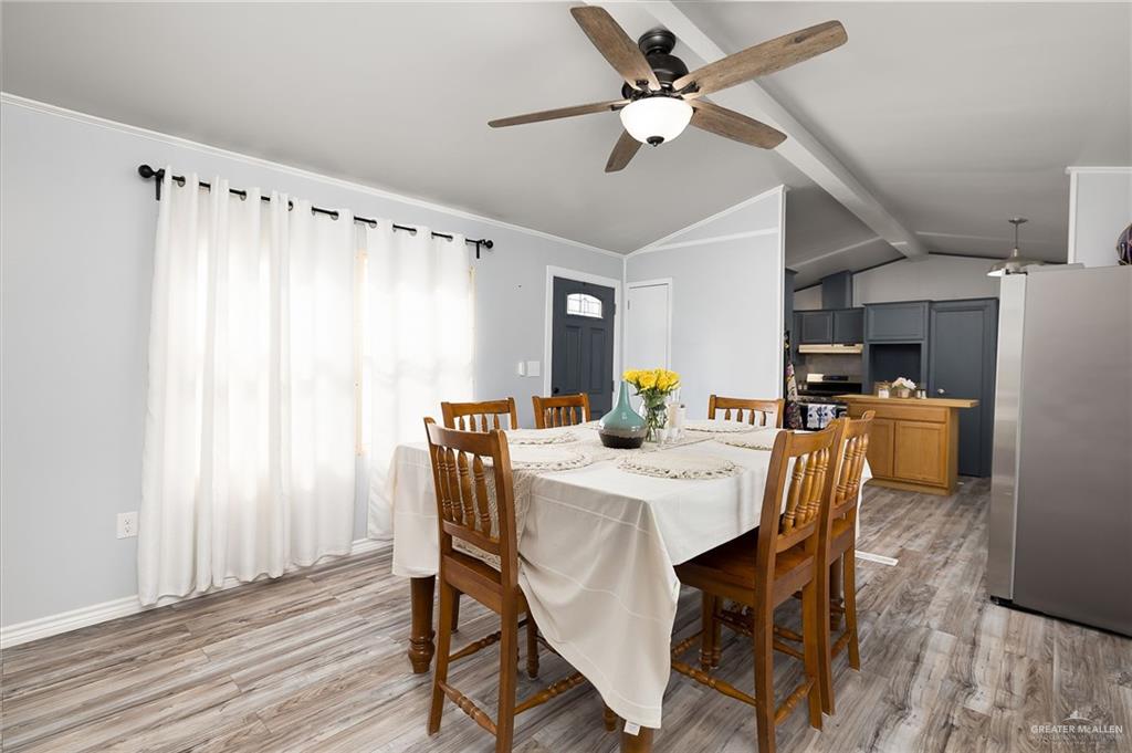 Photo 4 of 8406 Lago Vista Drive