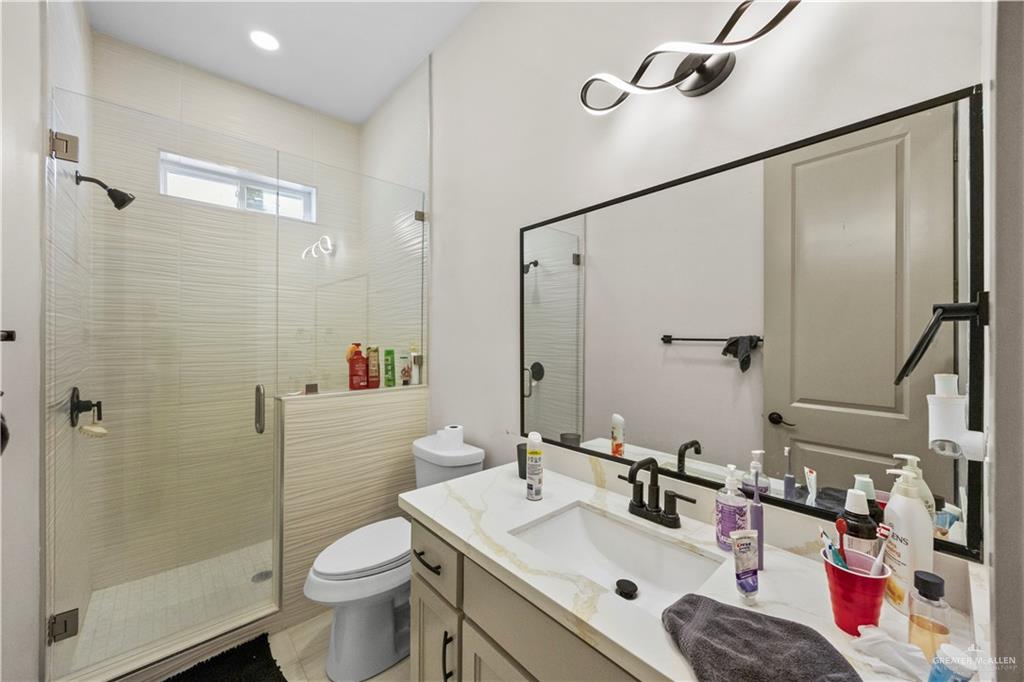 Photo 39 of 200 Grovewood Avenue