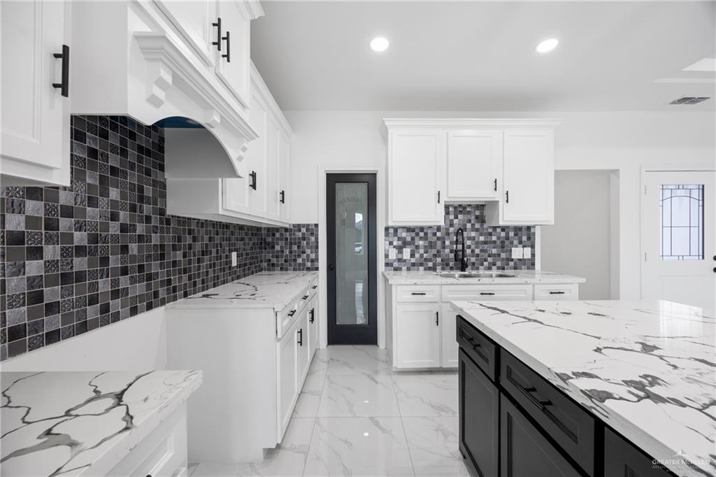 Photo 3 of 900 38th Street
