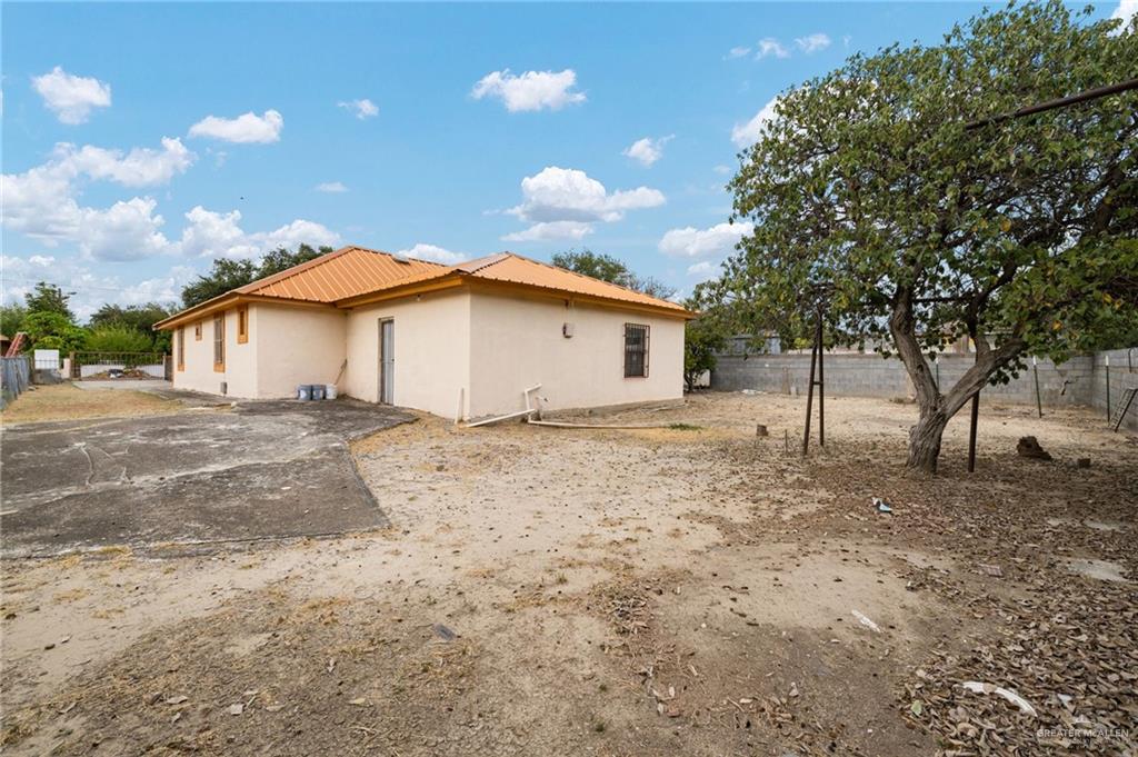 Photo 16 of 328 Albacore Street