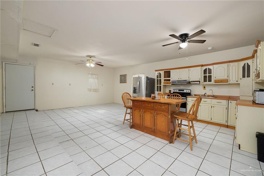 Photo 7 of 328 Albacore Street