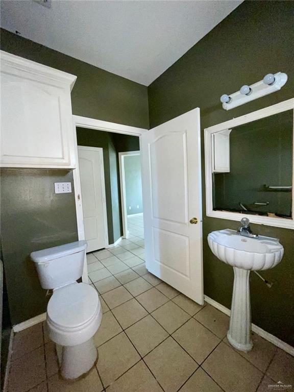 Photo 16 of 3200 Hill Crest Drive #7