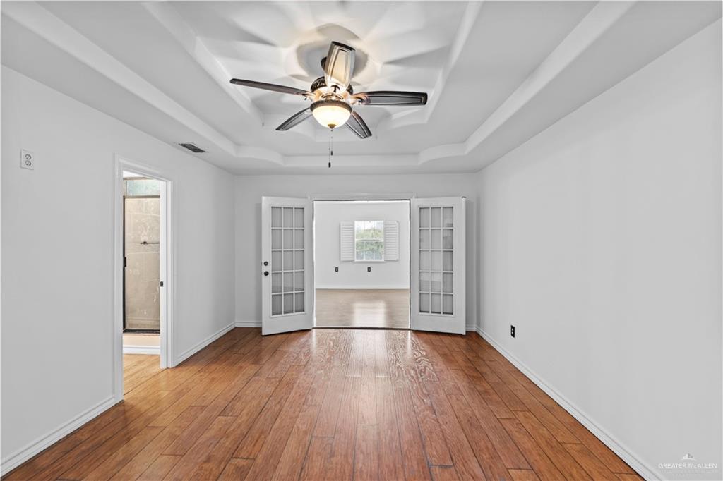 Photo 18 of 906 San Cristobal Street