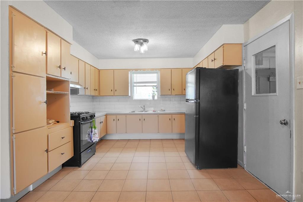 Photo 11 of 109 22nd Street