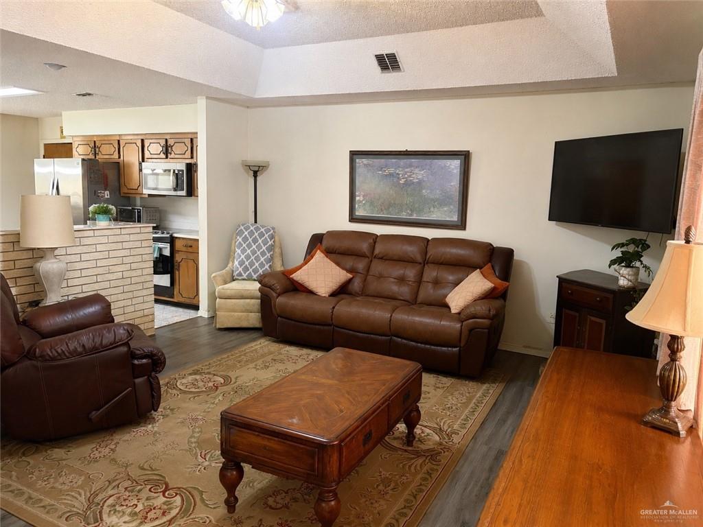 Photo 3 of 2723 Rhett Drive