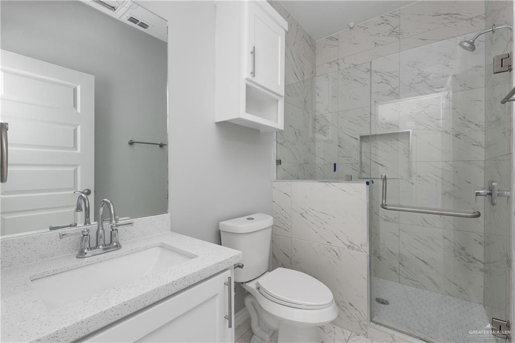 Photo 5 of 3804 Rosewood Lane