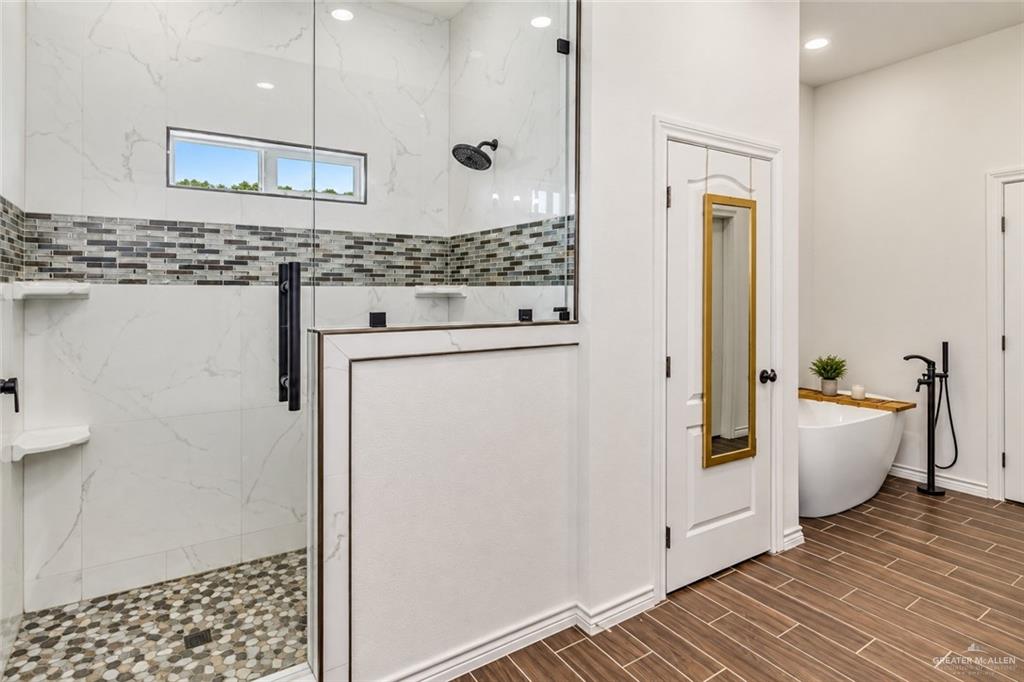 Photo 10 of 312 Aguila Avenue