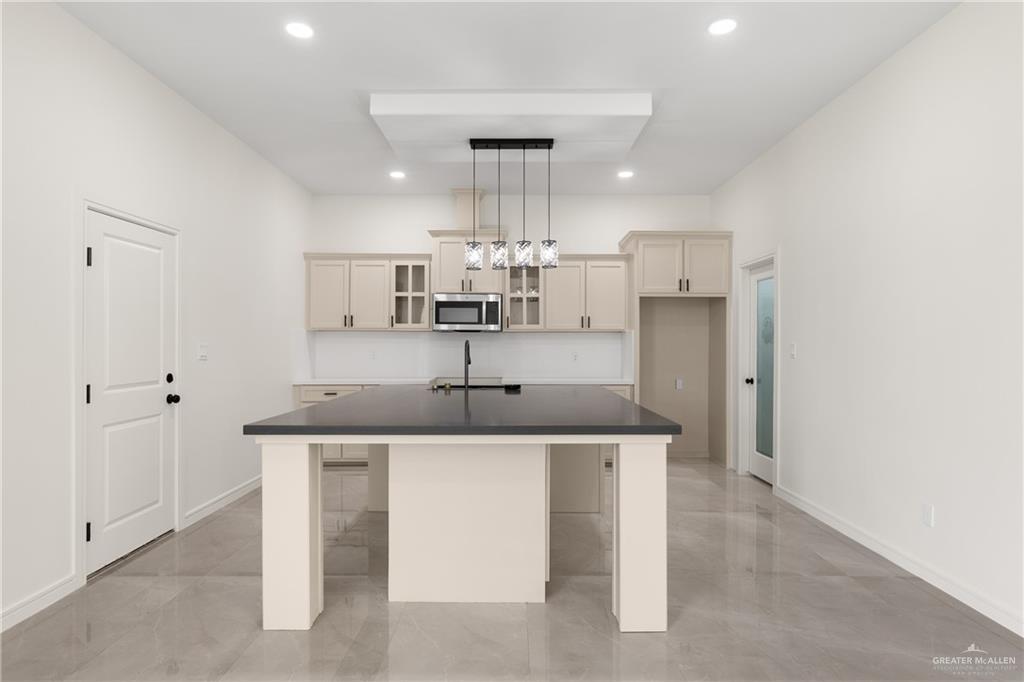 Photo 4 of 10209 Espada Drive