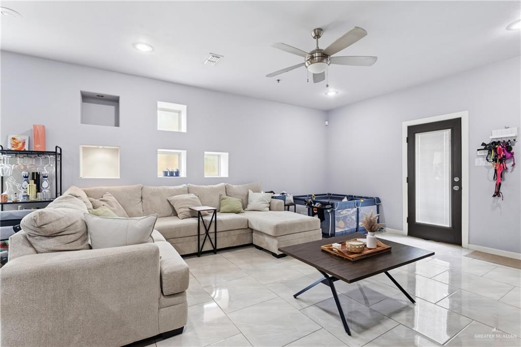 Photo 3 of 1208 Camellia Avenue #1