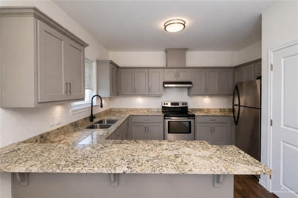 Photo 4 of 3907 Tinsley Avenue