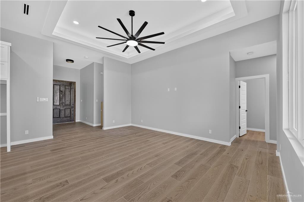 Photo 5 of 3816 Revilla Street