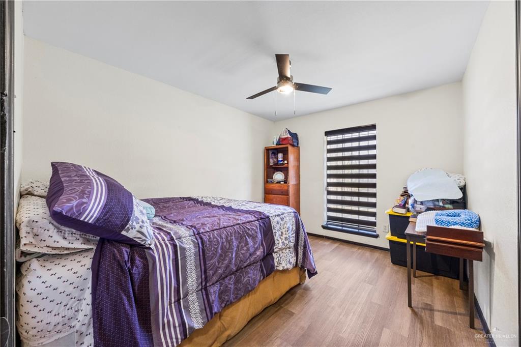 Photo 11 of 2525 Falcon Avenue