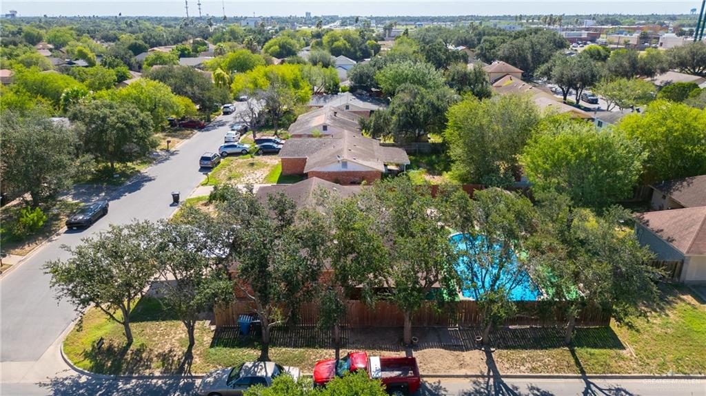 Photo 18 of 2525 Falcon Avenue