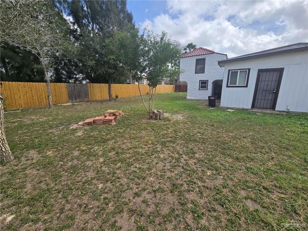 Photo 23 of 1093 Sam Houston Boulevard