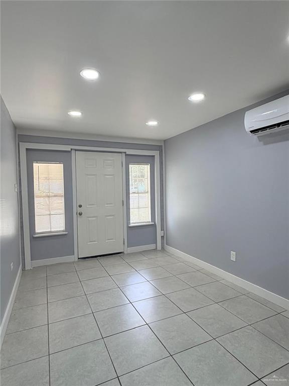Photo 3 of 1714 Jasmine Avenue #2