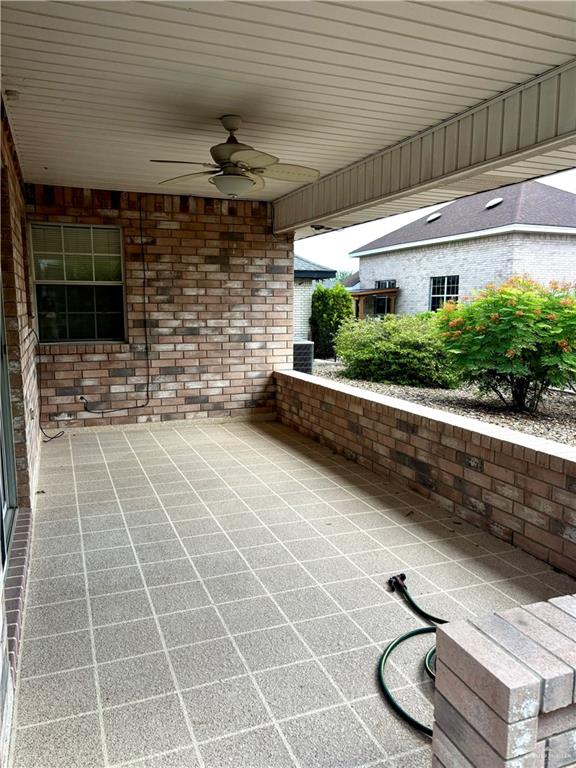 Photo 4 of 418 Capricorn Street