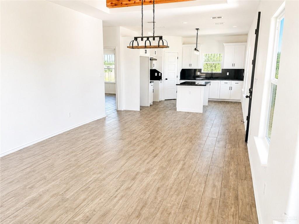 Photo 2 of 406 Kohala Avenue