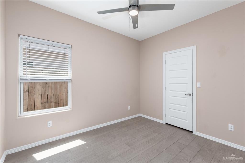 Photo 8 of 3104 Kenwood Street