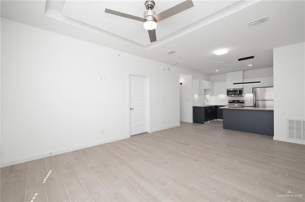 Photo 4 of 901 Yuma Avenue #202