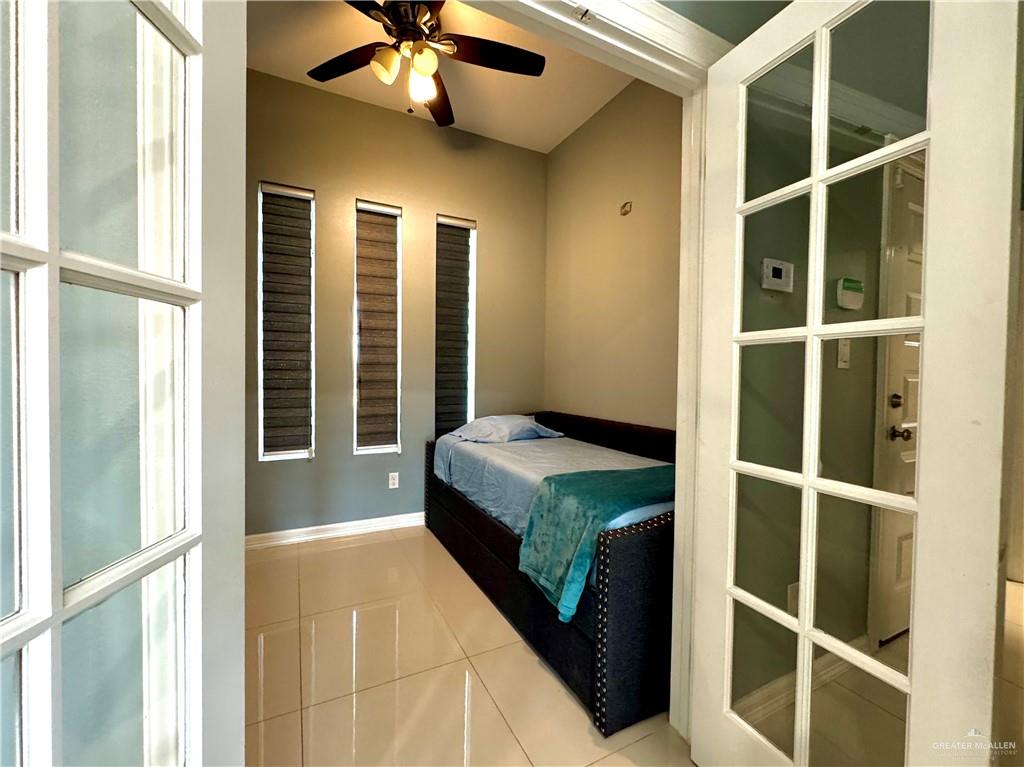 Photo 8 of 1326 Deluxe Street