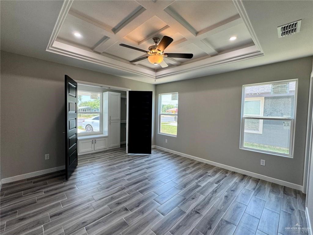 Photo 4 of 209 Raul Longoria Road