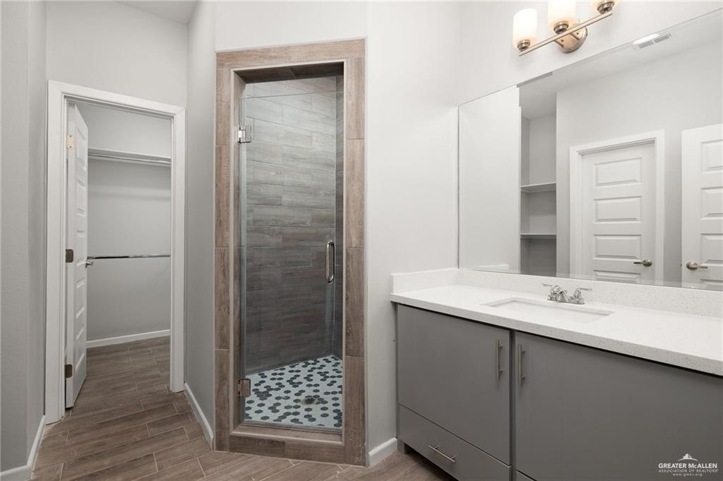 Photo 14 of 1601 Hyatt Avenue #10
