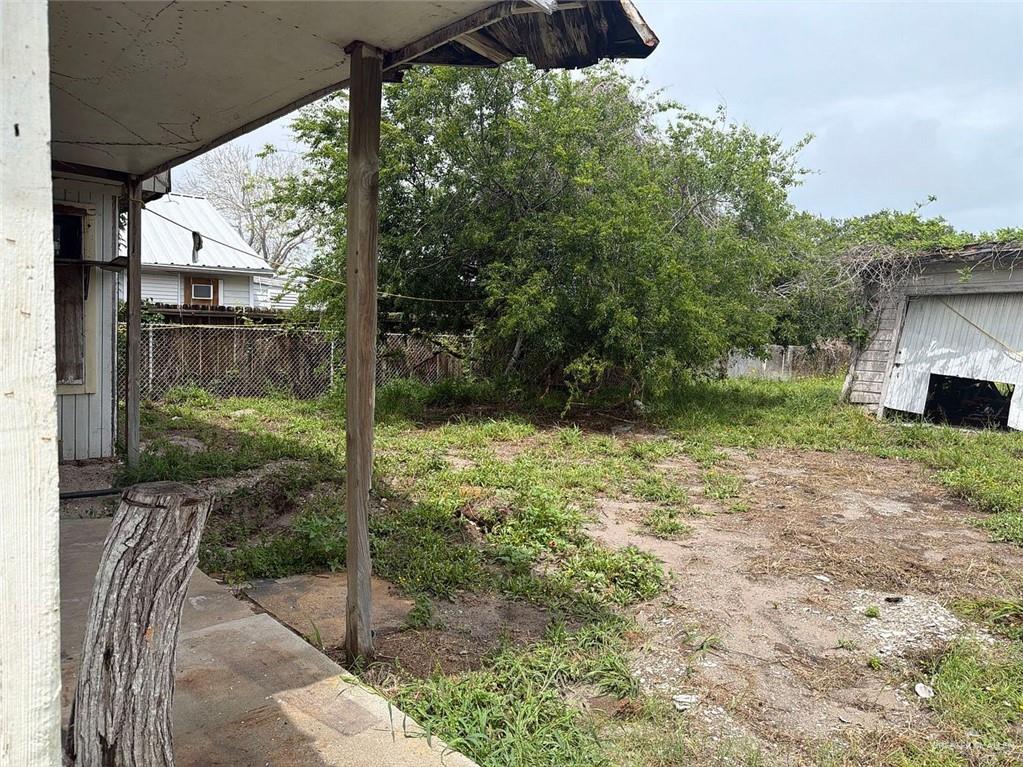 Photo 14 of 430 Webb Street
