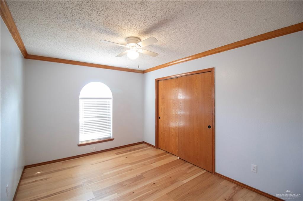 Photo 21 of 2105 Emory Avenue