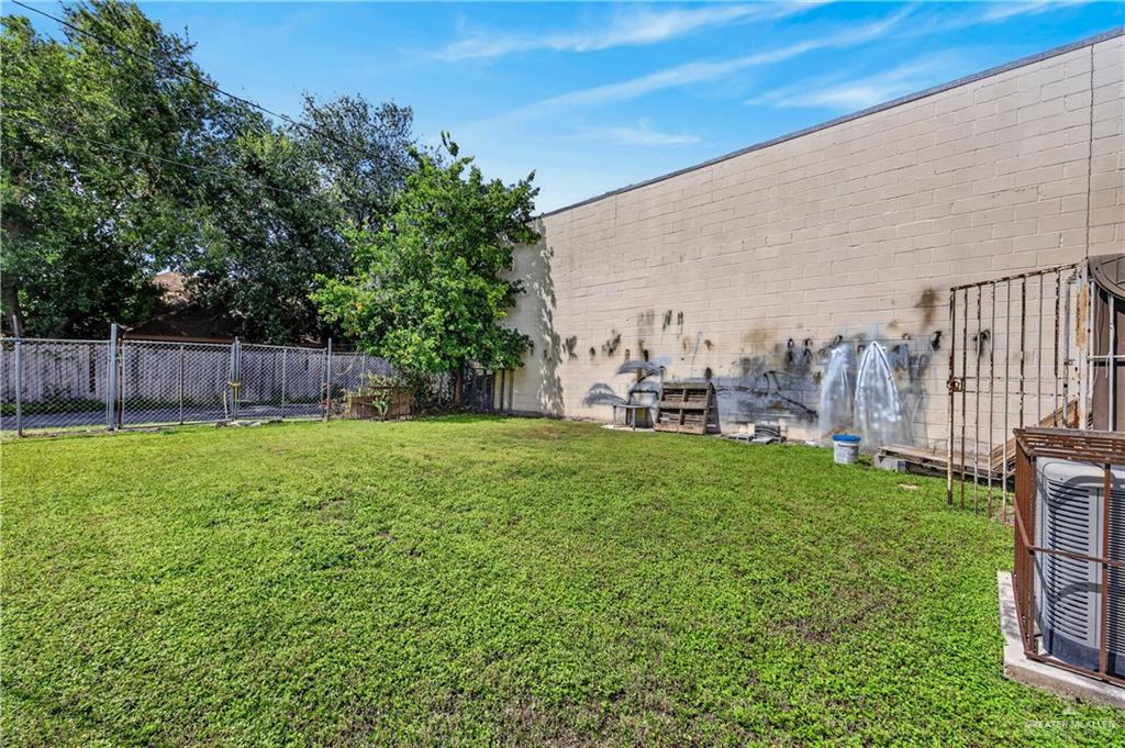 Photo 16 of 2608 Pecan Boulevard #A