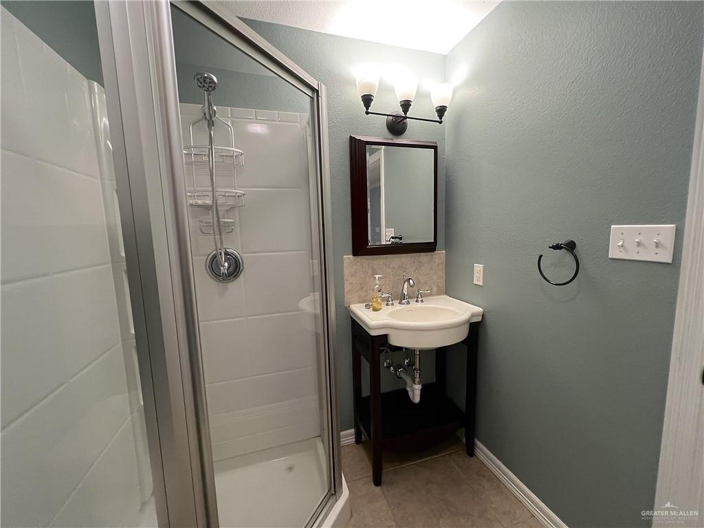 Photo 9 of 2101 Cortez West Avenue