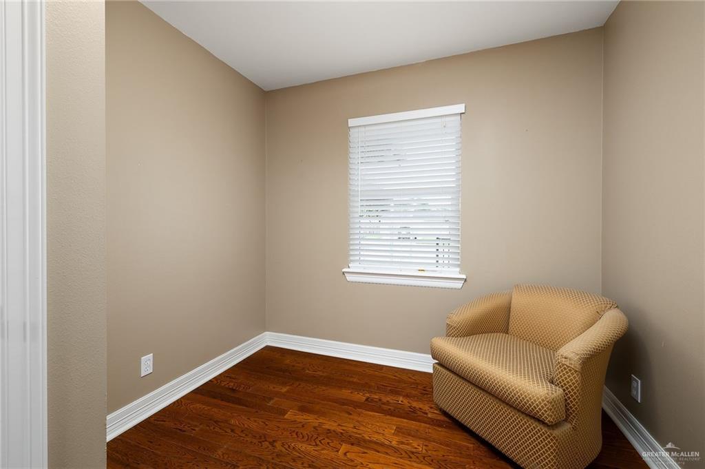 Photo 13 of 1401 Highland Avenue