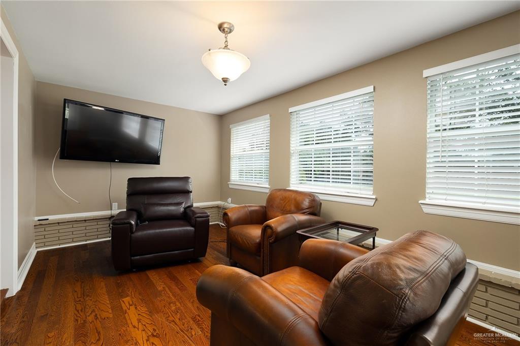 Photo 9 of 1401 Highland Avenue