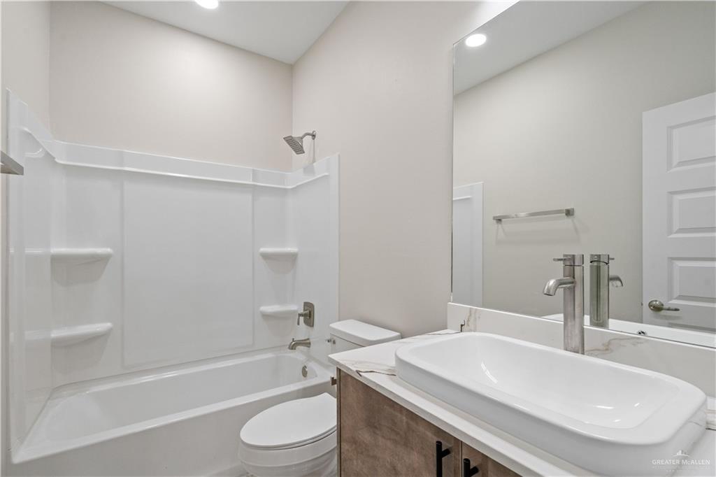 Photo 12 of 409 Onyx Avenue #3